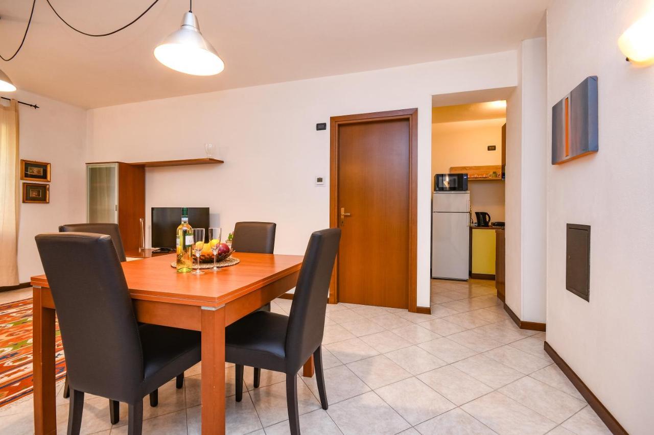 Appartamento DesenzanoLoft Yellow Desenzano del Garda Esterno foto